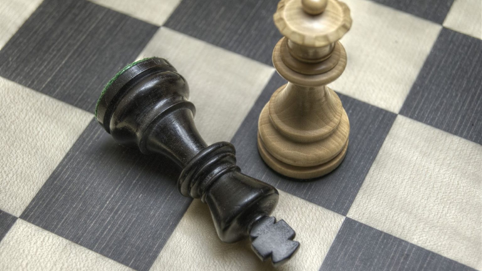 chess stalemate vs checkmate
